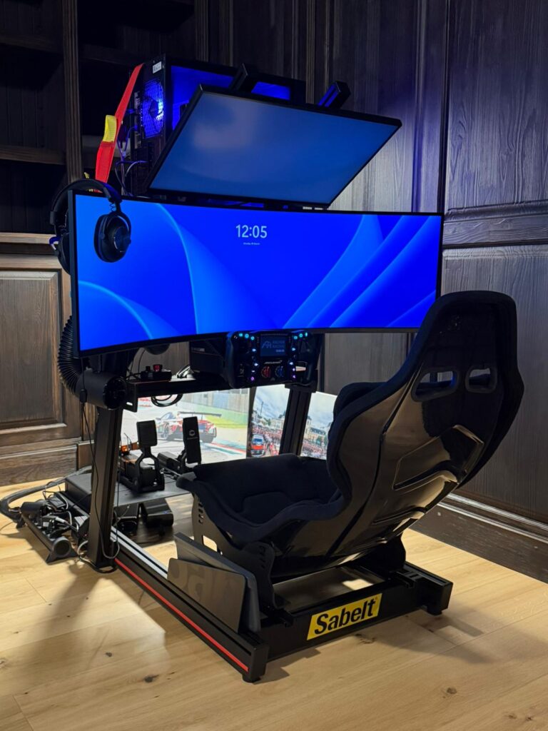 Von uns gebauter Rennsimulator bei einem Kunden